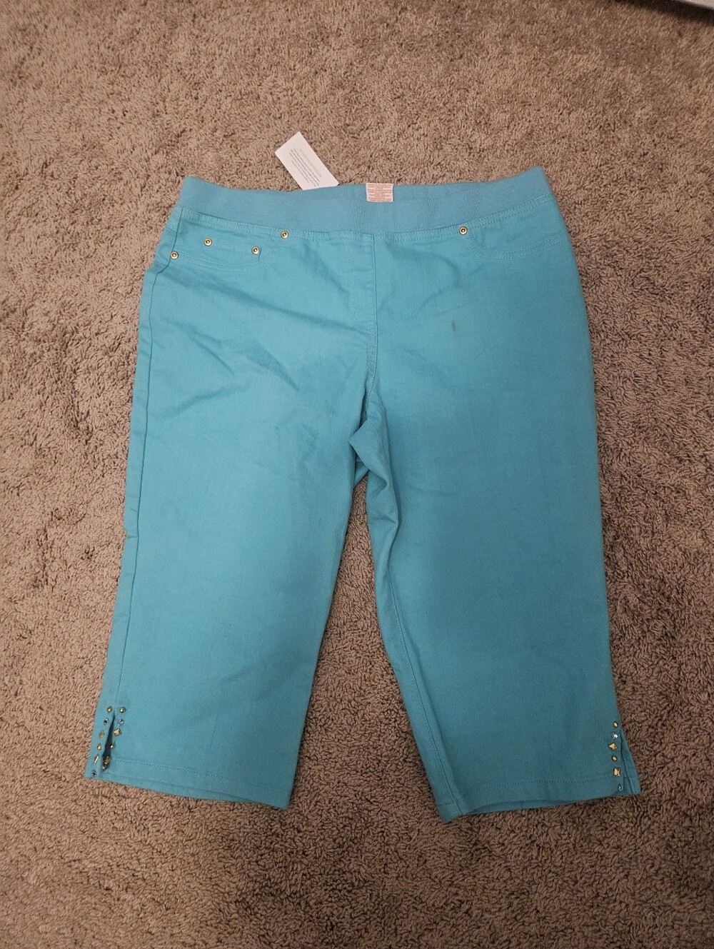 hearts of palm Turquoise Capri Pants with Gold-Tone Studs